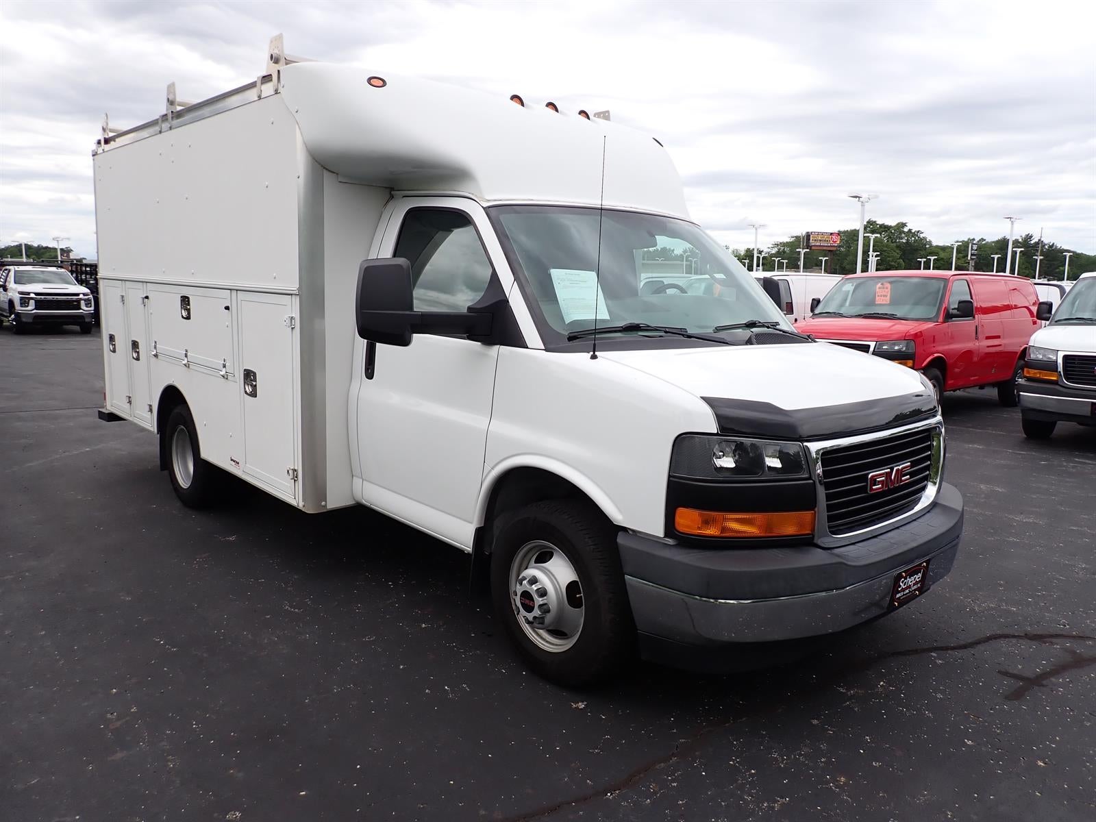 2017 GMC Savana Cutaway 3500