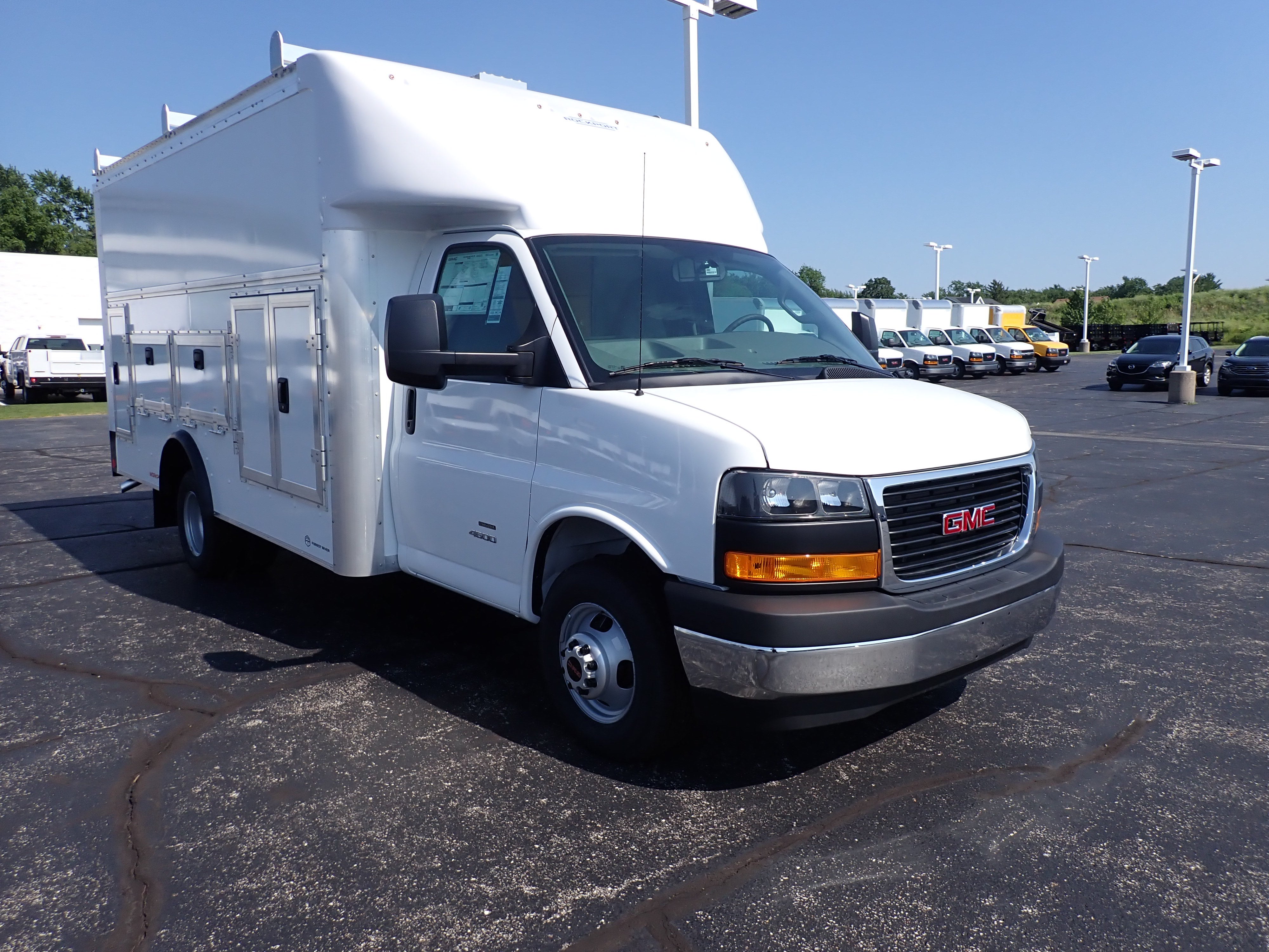 2026 GMC Savana Cutaway 4500