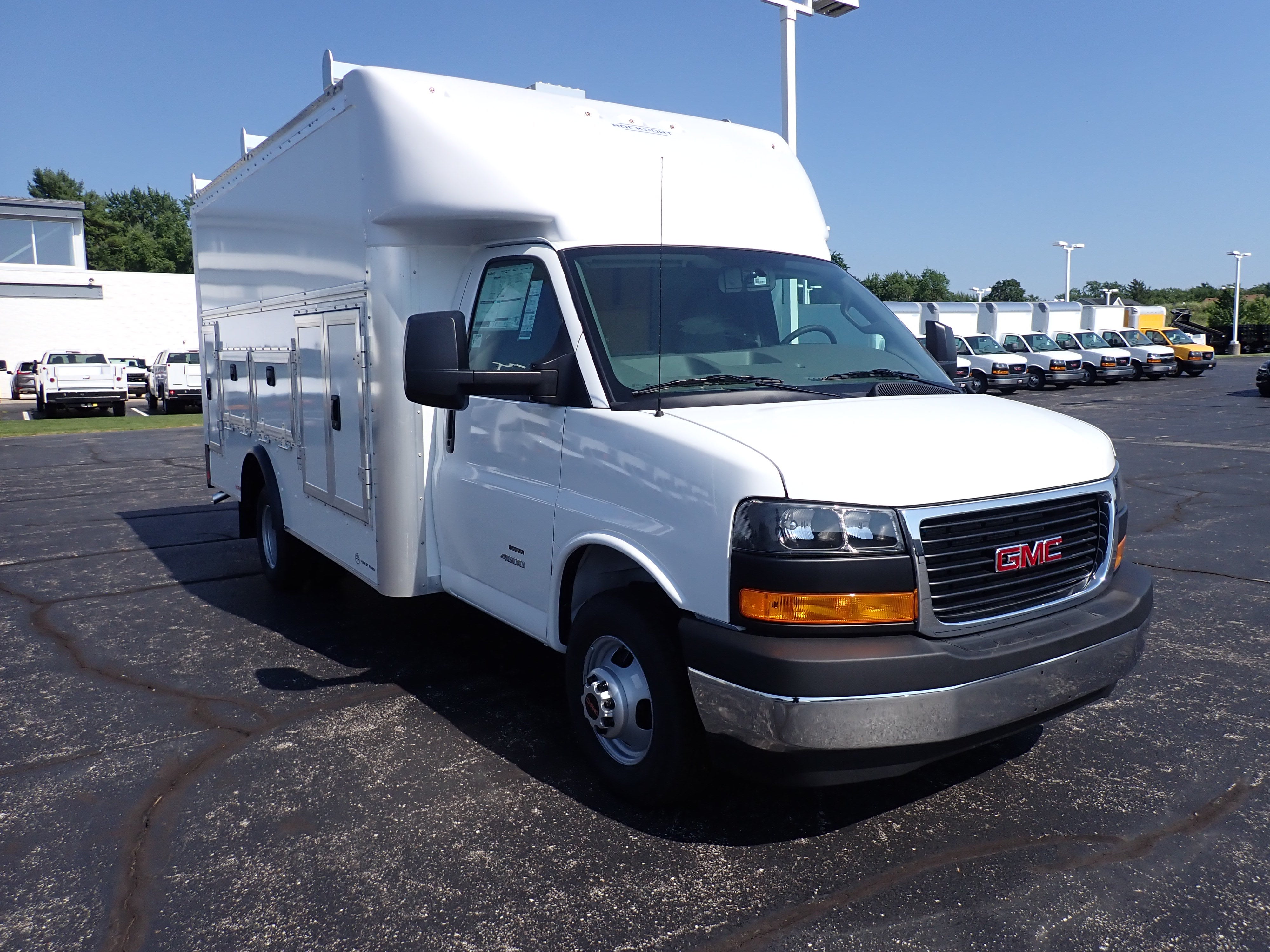 2026 GMC Savana Cutaway 4500